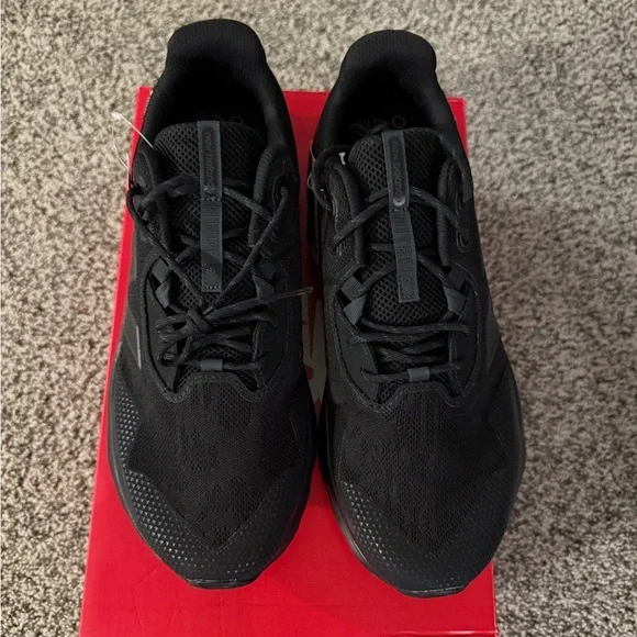 Men's Black New Balance Shoes - Picture 2 of 7